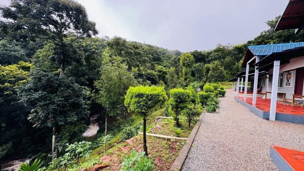 silver oak homestay with falls