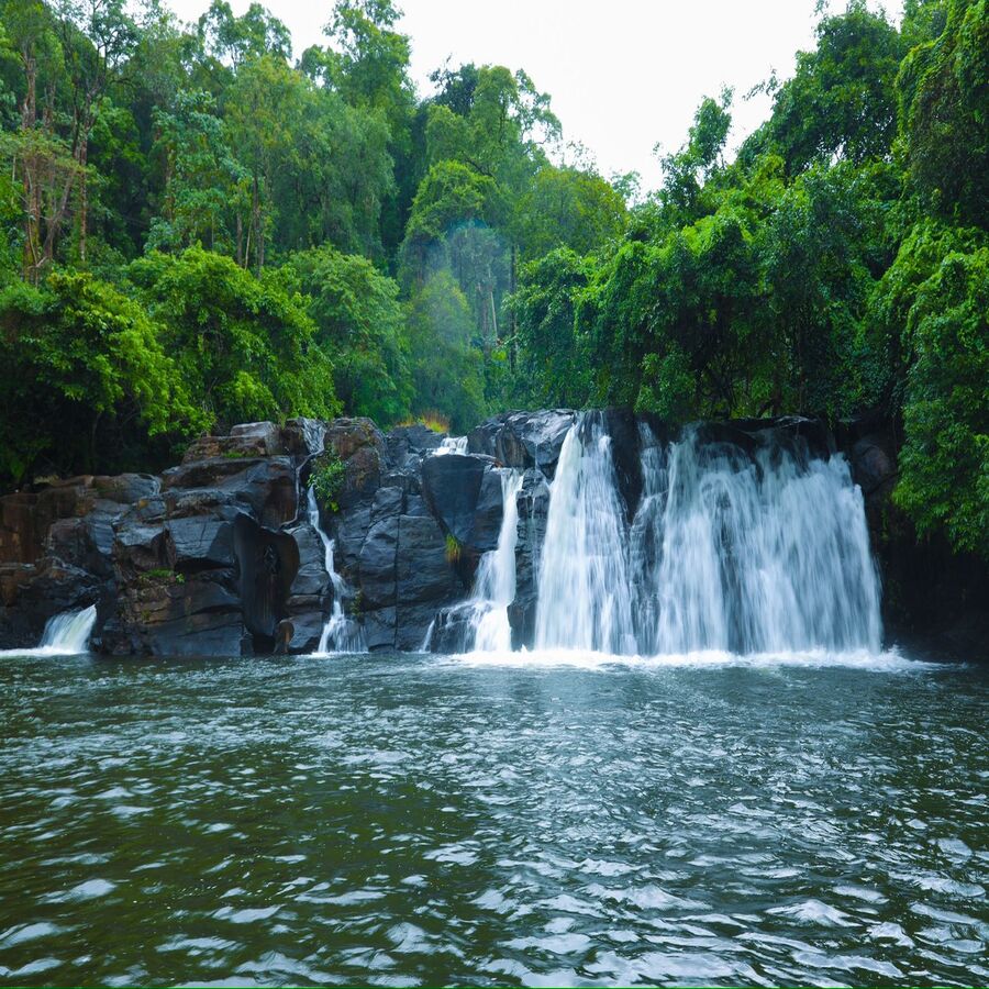 Hatti Holle Falls